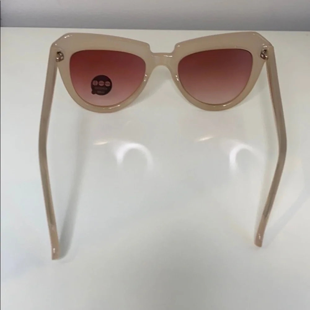Komono Stella Cat Eye Pale Blush Sunglasses